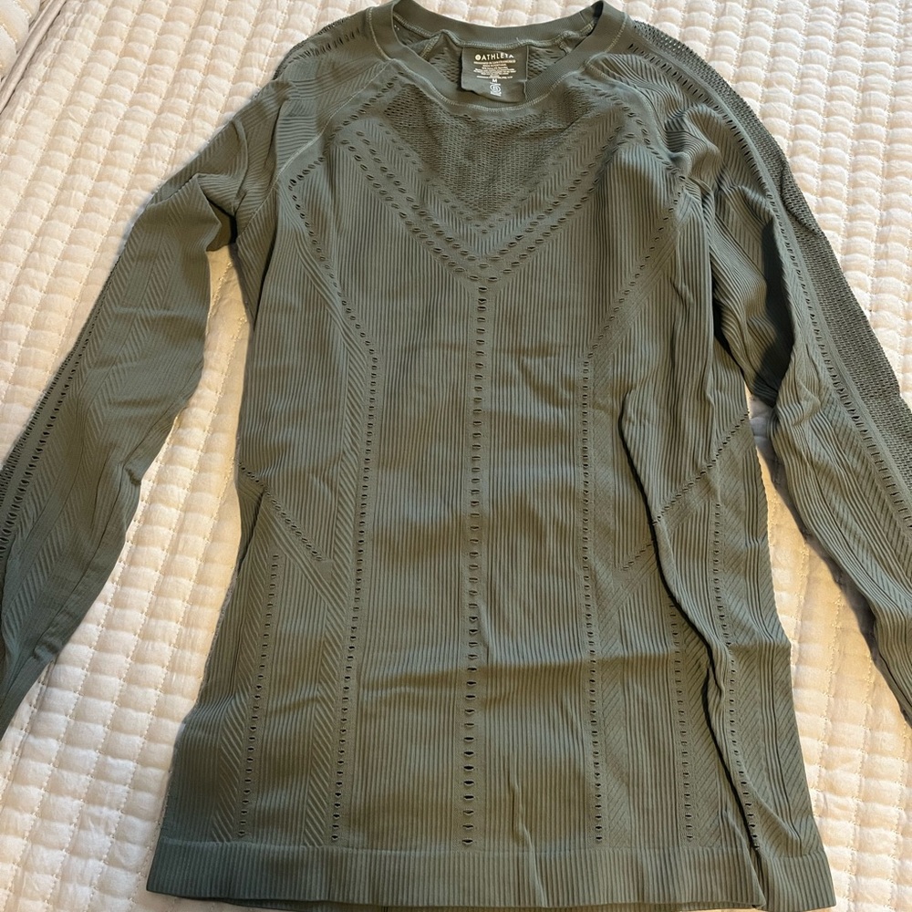 Athleta Momentum Longsleeve Top